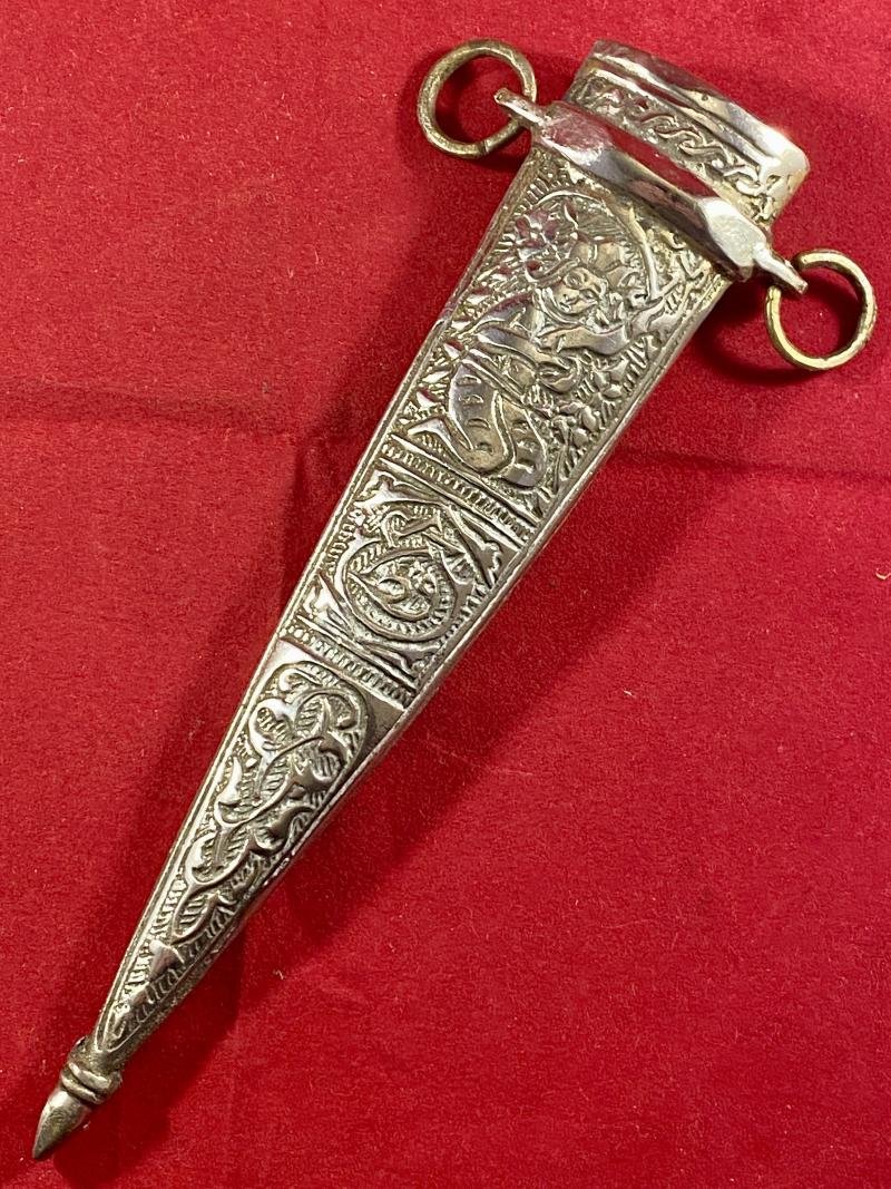 Ornate 20th Century Syrian Neck Dagger with Horn Grip Scales — image 10