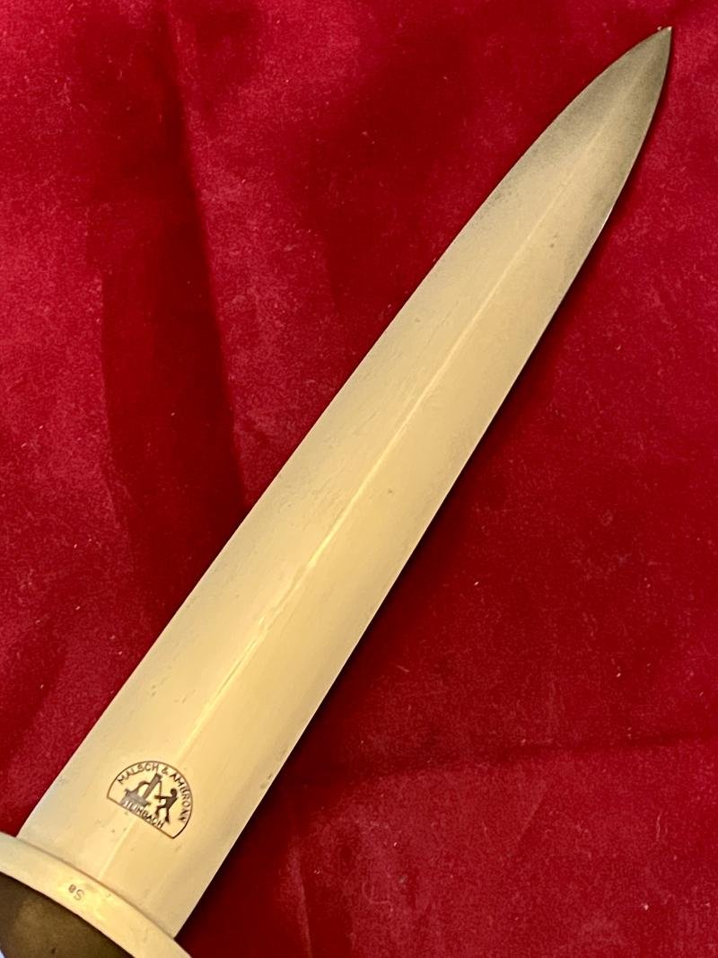 Near Mint WW2 German SA Dagger by MALSCH & AMBRONN STEINBACH Thuringia, with Original Short Hanger — image 6