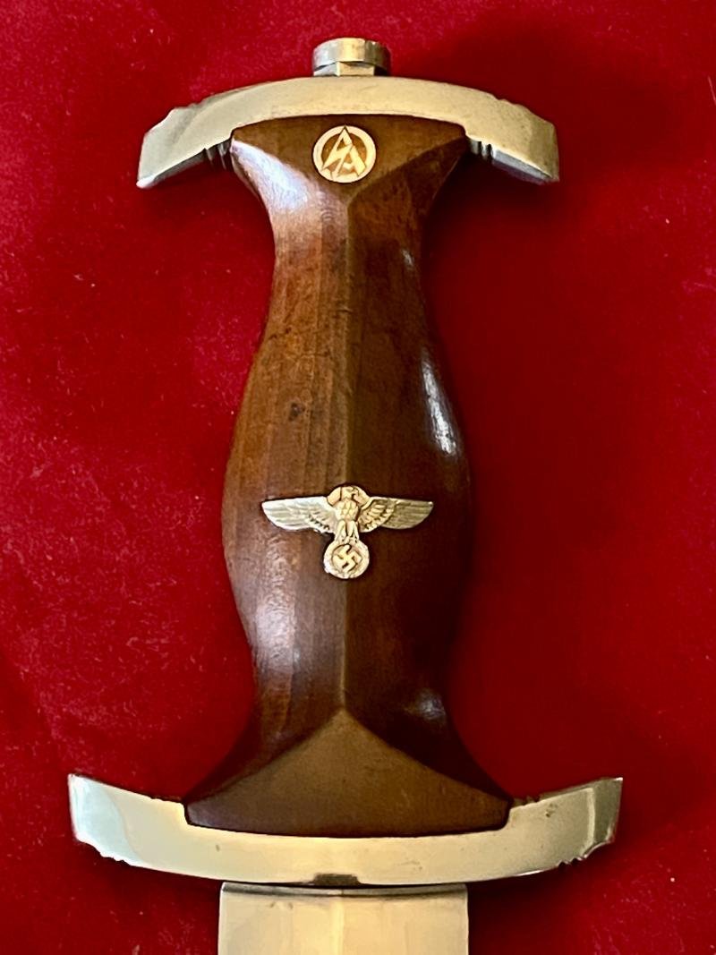 Near Mint WW2 German SA Dagger by MALSCH & AMBRONN STEINBACH Thuringia, with Original Short Hanger — image 8