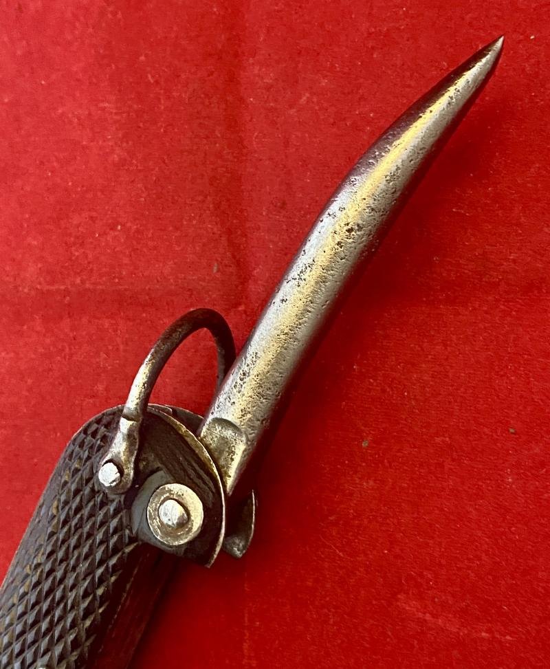 WW2 British Army Three-Piece Clasp or Jack Knife Stamped with a Broad Arrow and 1946. — image 10