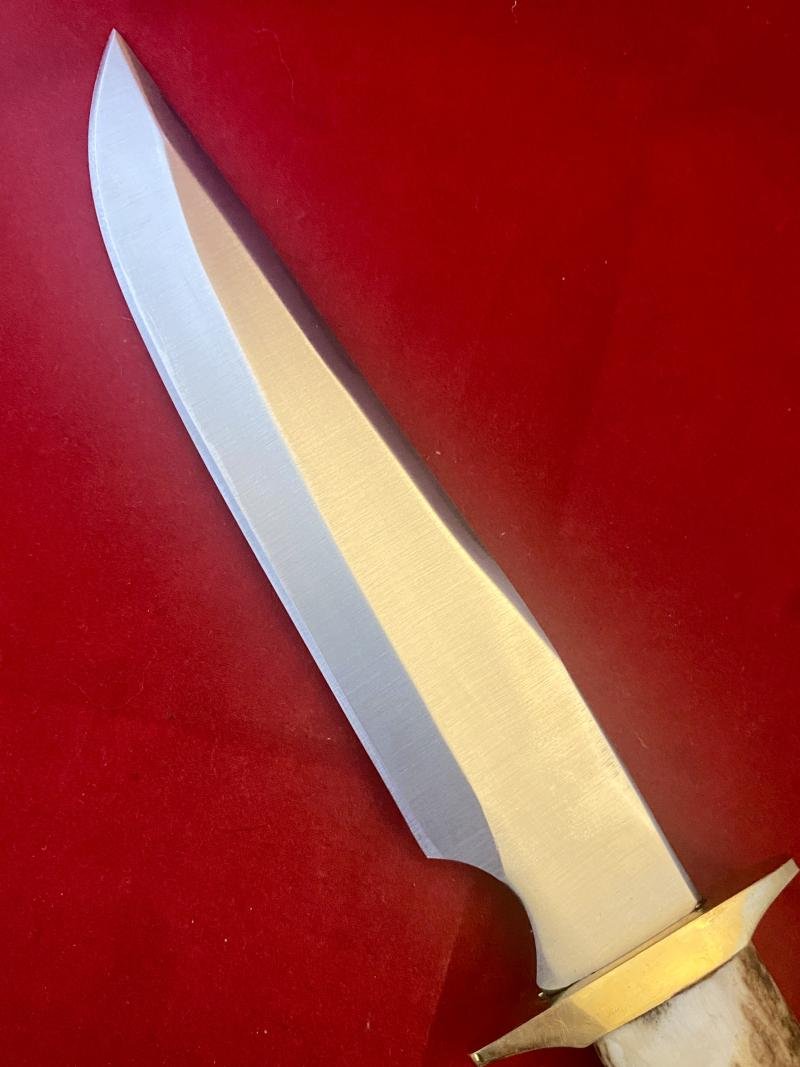 Impressive Bowie Knife with Mint 7.4' Steel Blade and Stag Antler Handle with Custom made Leather Sheath — image 5