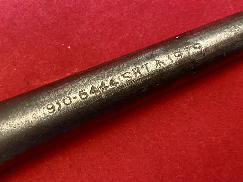 Unusual British Royal Navy 'Ropework Set' Consisting of a Deck Knife and Marlin Spike with a hard Buff Leather Sheath c1979 — image 6