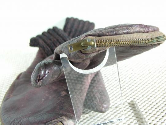 Scarce Combination Gauntlet/Gloves — image 3