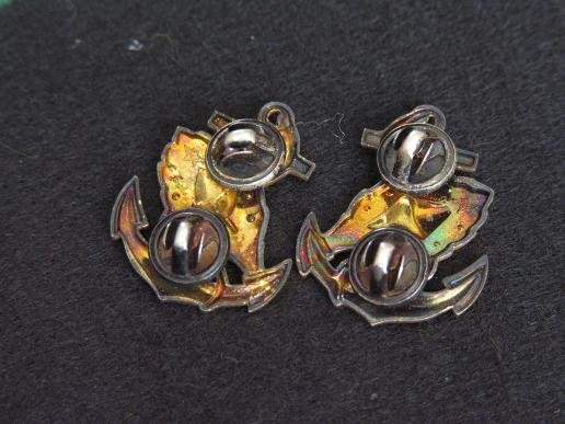 WWII U.S. Navy Medical Officer Insignia — image 2