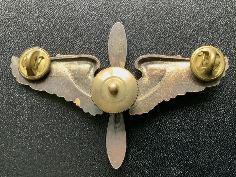 WWII United States Army Air Force Cadet Cap Badge — image 2