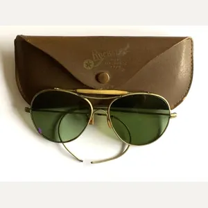 Pair of Aviator Sunglasses AN-6531-1 Type II