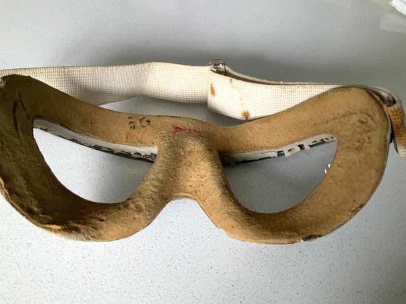 WWII A-N 6530 Flying Goggles — image 8