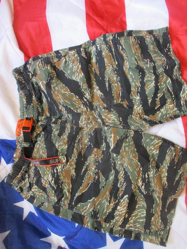 SUPERDRY US ARMY VIETNAM WAR jwd TIGER STRIPE CAMO Chino shorts — image 2