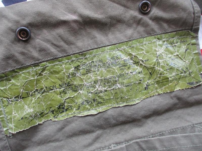 GENUINE issue US ARMY USMC VIETNAM WAR era CLAYMORE MINE BAG SATCHEL part instruction leaflet in it — image 3