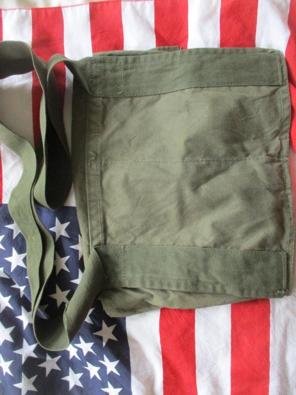 GENUINE issue US ARMY USMC VIETNAM WAR era CLAYMORE MINE BAG SATCHEL part instruction leaflet in it — image 4