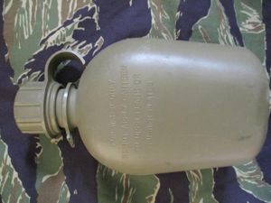 GENUINE 1976 US ARMY USMC issue VIETNAM WAR style 1QT …