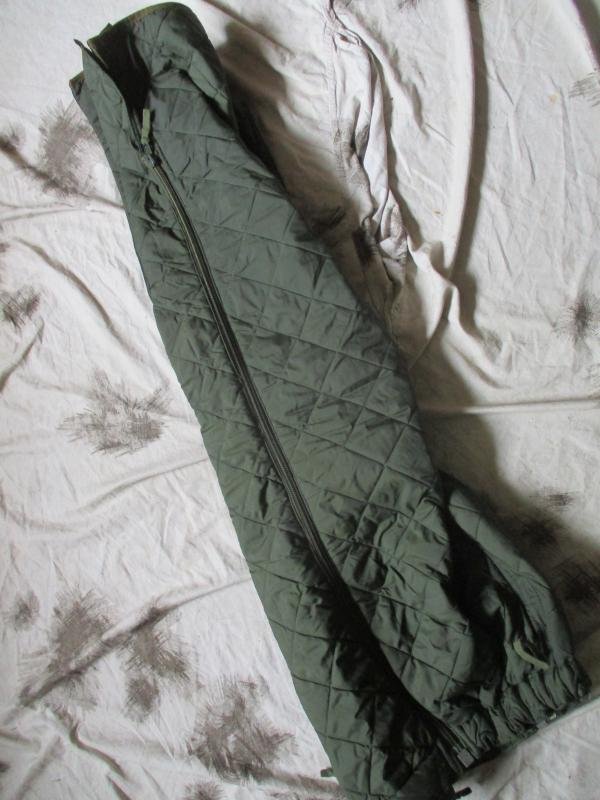 BRITISH ARMY ISSUE old type falklands war QUILTED ARCTIC TROUSER LINERS size 4 — image 4
