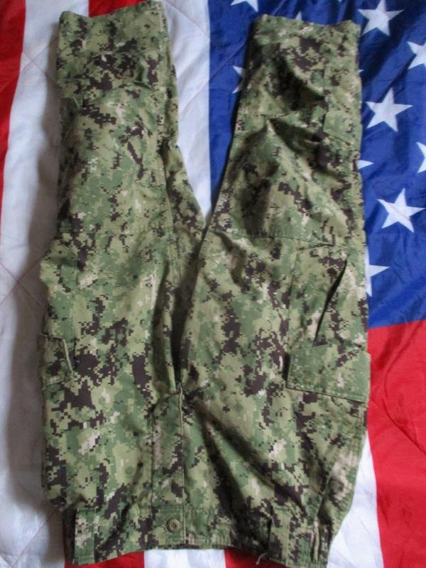 genuine issue US NAVY AOR2 CAMO NWU type 3 COMBAT TROUSERS seal team devgru udt — image 4