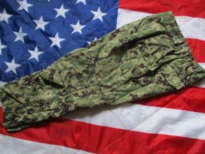 genuine issue US NAVY AOR2 CAMO NWU type 3 COMBAT …