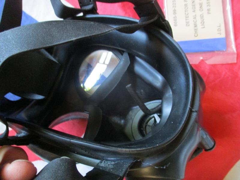 1991 AVON BRiTiSH army ISSUE respirator gas mask S10 SIZE 2 MEDIUM & PLCE POUCH — image 4