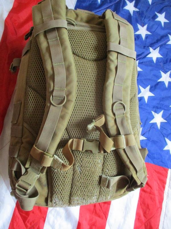 ORIGINAL Blackhawk TITAN bfm MOLLE 50L large PACK DAY day SACK coyote tan — image 2