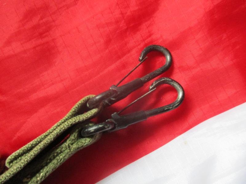 GENUINE US ARMY issue VIETNAM WAR M56 WEBBING CARRYING STRAP 2qt canteen / CAR15 SLING — image 5