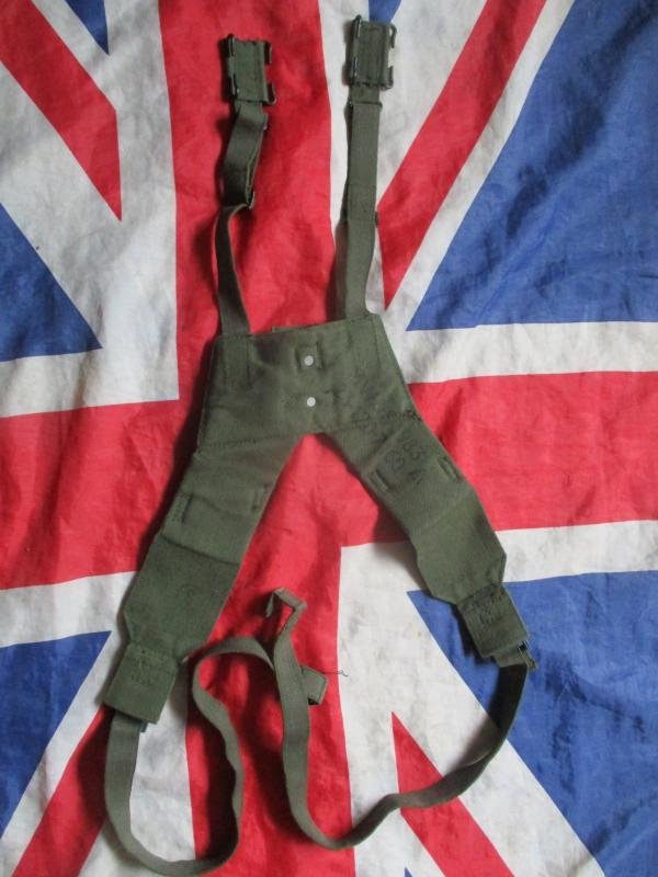 1983 BRITISH ARMY ISSUE 58 PATTERN WEBBING yoke SUSPENDERS Falklands War — image 3