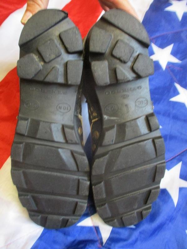 genuine US ARMY VIETNAM WAR issue GENESCO CIC JUNGLE COMBAT BOOTS us 10 n UK 9 n — image 2