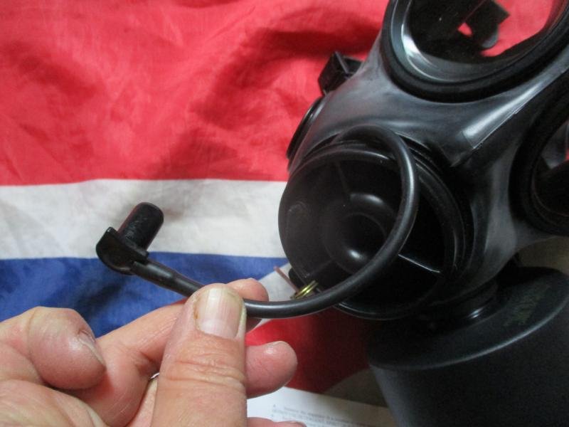 2009 AVON BRiTiSH army sas ISSUE respirator S10 SIZE 3 medium & dpm pouch & KIT — image 5