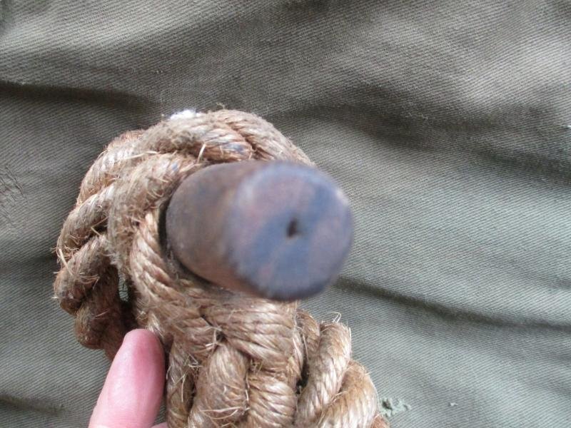 GENUINE WW2 ISSUE BRITISH PARATROOPER AIRBORNE denison TOGGLE ROPE — image 3