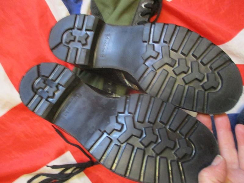 VERY RARE VINTAGE silvermans BRITISH ARMY DMS JUNGLE COMBAT BOOTS UK 8 NEW — image 3