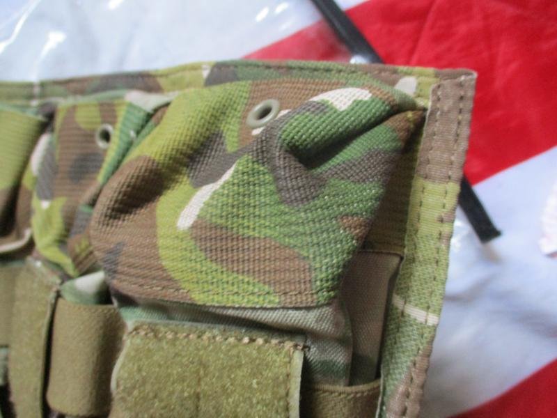 real BLACKHAWK MOLLE STRIKE triple 5.56mm holds 6 mag POUCH crye multicam NEW — image 4