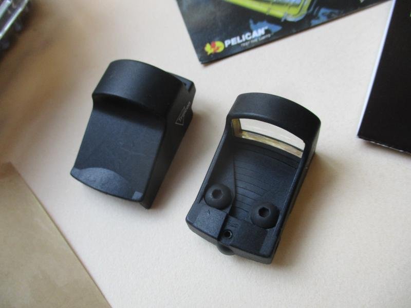 Genuine TRIJICON RedDot Red Dot Sight new in pelican case — image 2