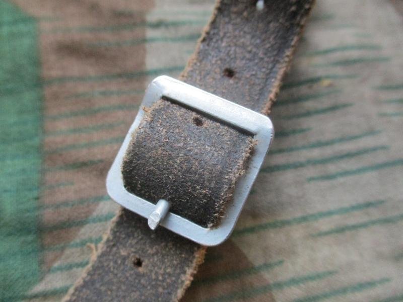 ORIGINAL WW2 GERMAN ARMY / LUFTWAFFE / WAFFEN SS / KRIEGSMARINE m40 m35 m42 BLACK LEATHER HELMET CHIN STRAP — image 2