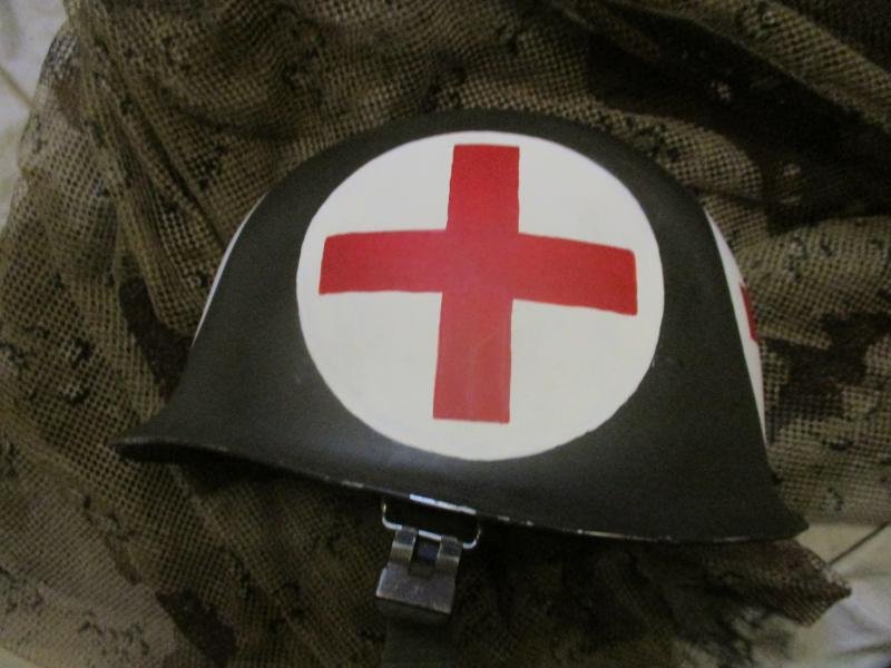 1977 dated liner US ARMY usa USMC medics issue ww2 - Vietnam war m1 helmet — image 4
