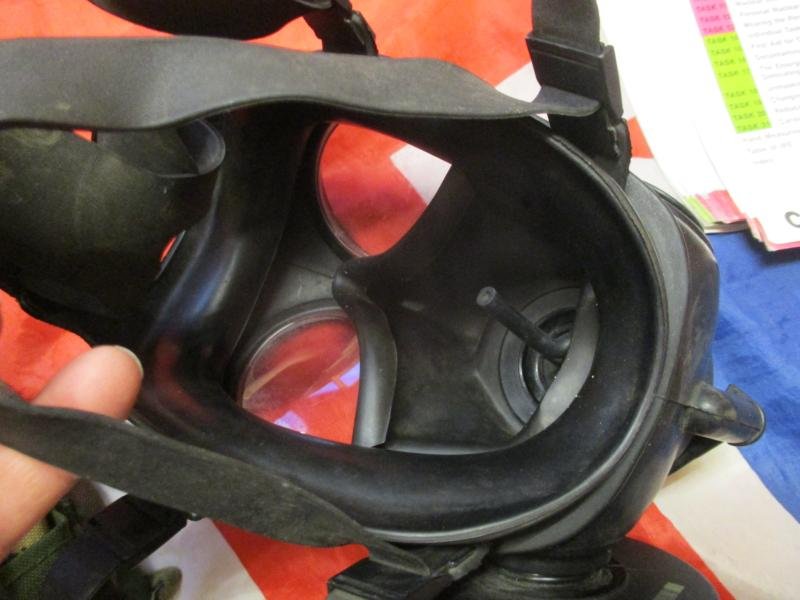 1991 AVON BRiTiSH army sas ISSUE respirator S10 SIZE 3 medium & dpm pouch & KIT — image 2