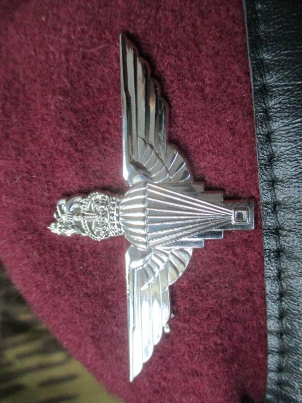 genuine PARACHUTE REGIMENT AIRBORNE MAROON BERET leather band SHAPED used 57cm M — image 2