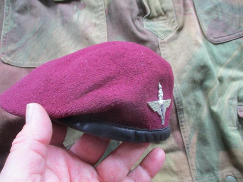 genuine PARACHUTE REGIMENT AIRBORNE MAROON BERET leather band SHAPED used 56cm — image 5