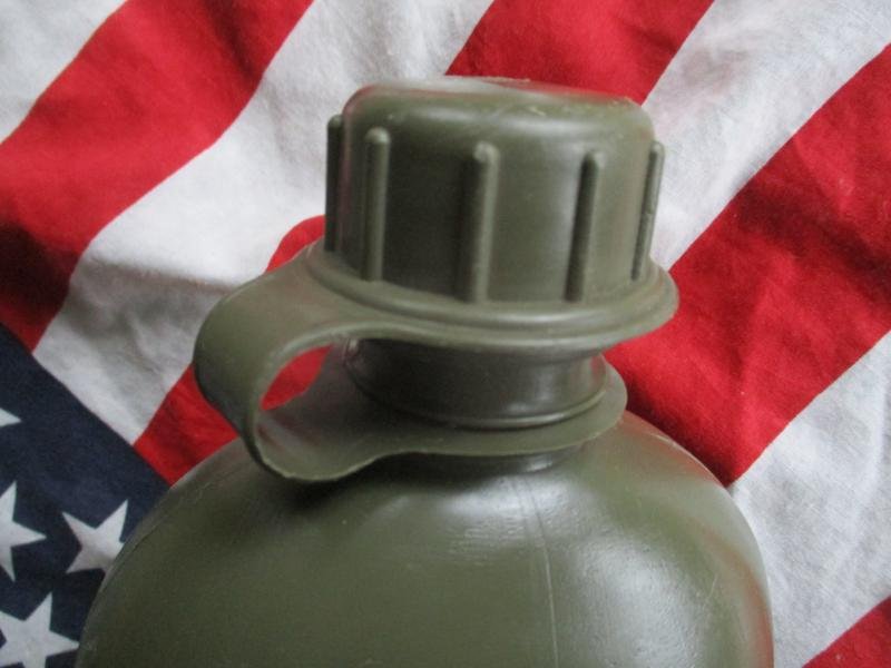 1976 US ARMY issue VIETNAM WAR M56 M67 1 QUART canteen WATERBOTTLE WATER bottle — image 3