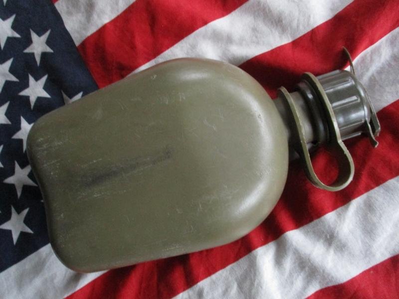 1973 US ARMY issue VIETNAM WAR M56 1 QUART canteen WATERBOTTLE WATER bottle — image 2