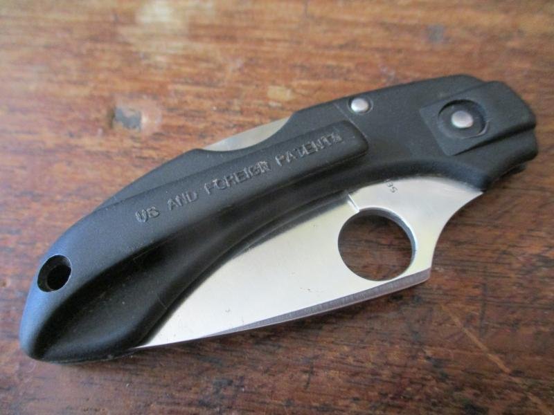 SPYDERCO mini small SERATED BLACK FOLDING CLIP POCKET KNIFE — image 4