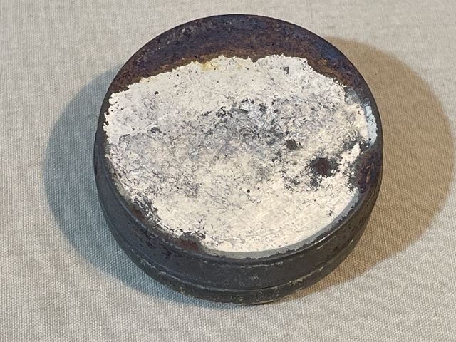 Original WWII Norwegian Pharmacy Small Tin, German Soldier Captured — image 2