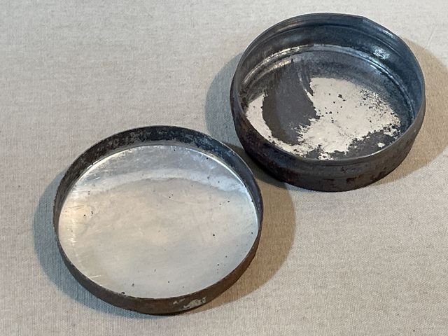 Original WWII Norwegian Pharmacy Small Tin, German Soldier Captured — image 6