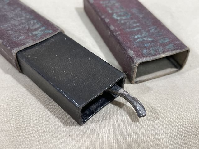 Original WWII Era Straight Razor with Box — image 13