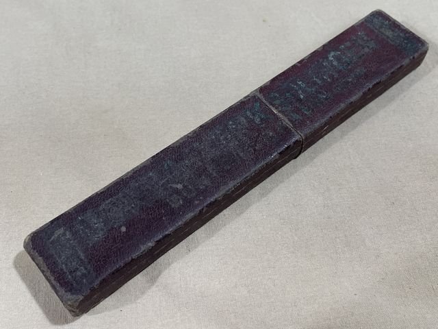Original WWII Era Straight Razor with Box — image 7