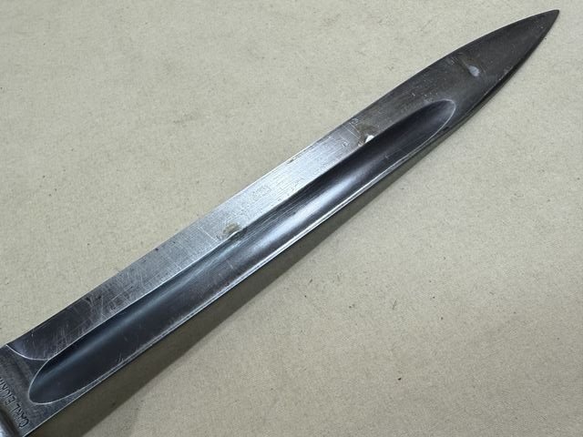 Original WWII German 98K Bayonet and Scabbard, MATCHING CARL EICKHORN — image 5