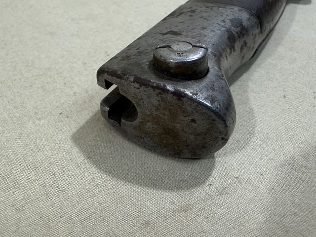 Original WWII German 98K Bayonet and Scabbard, MATCHING CARL EICKHORN — image 8