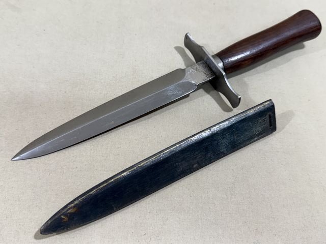 Original WWII French Fighting Knife and Scabbard, S.G. C.O — image 2