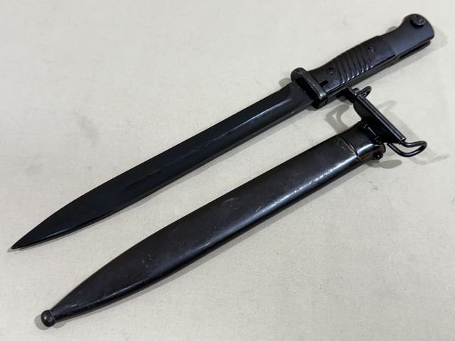 Original POST-WWII Norwegian Bayonet and Scabbard — image 2