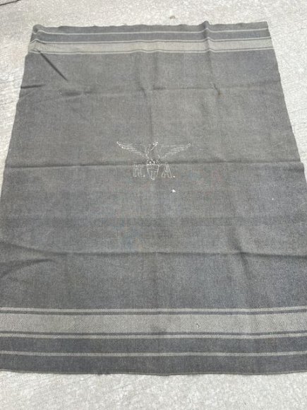 Original WWII Era Italian Soldier's Gray Thick Wool Blanket — image 5