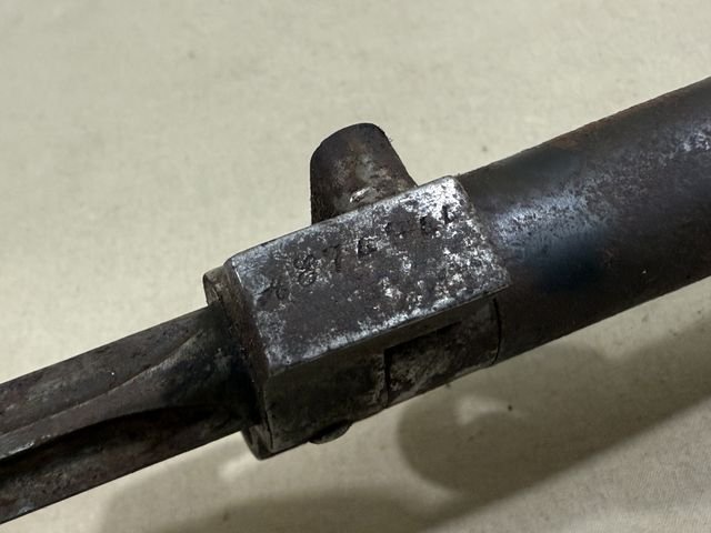 Original WWI French 86/15 Bayonet, Scabbard and Leather Frog — image 11