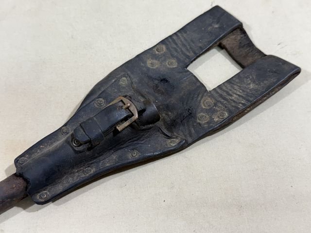 Original WWI French 86/15 Bayonet, Scabbard and Leather Frog — image 15