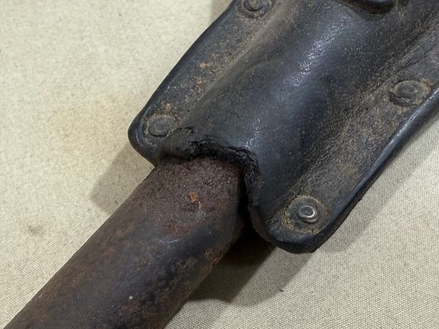 Original WWI French 86/15 Bayonet, Scabbard and Leather Frog — image 17