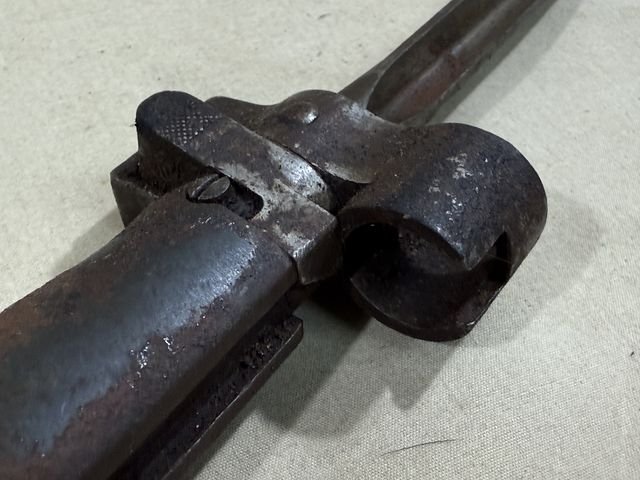 Original WWI French 86/15 Bayonet, Scabbard and Leather Frog — image 6