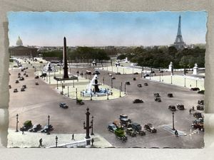 Original WWII Era French Architecture Postcard, Paris… en Flanant Place …